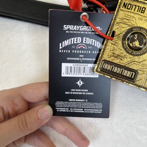 NEW Sprayground Sharks in Paris Drip Brown Checked Crossover Clutch BnftsCharity - Picture 8 of 12